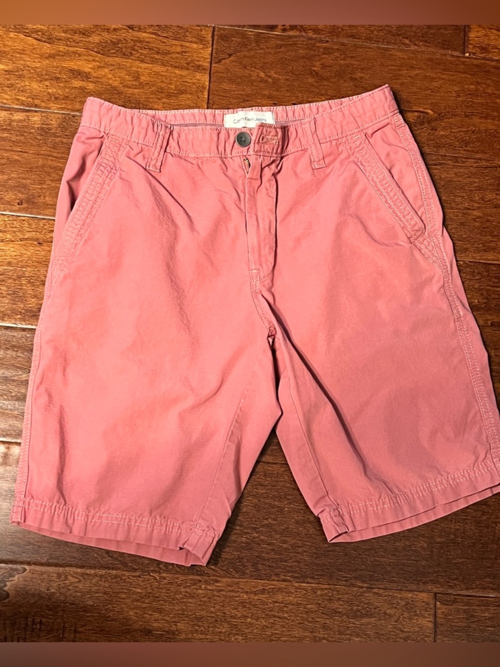 Calvin Klein Jeans Coral Pink Flat Front Men's Shorts, Size 29